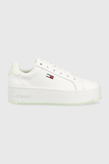 Kožené sneakers boty Tommy Jeans FLATFORM SEASONAL bílá barva, EN0EN02097