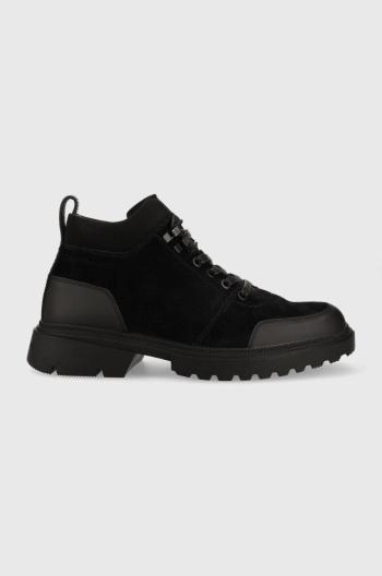 Kožené trapery Calvin Klein Jeans Chunky Low Hiking Boot pánské, černá barva