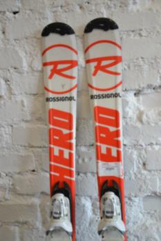 BAZAR - Rossignol Hero orange 15/16+ Rossignol 7.0 Motion 130