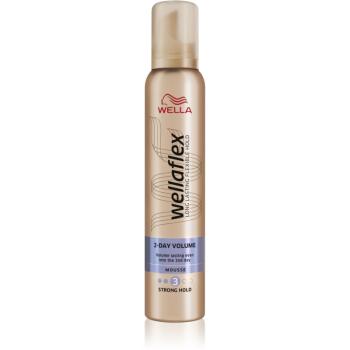 Wella Wellaflex 2nd Day Volume pěnové tužidlo pro bohatý objem 200 ml