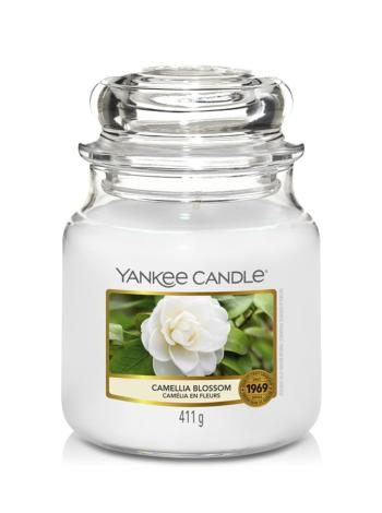 Yankee Candle vonná svíčka Camellia Blossom Classic střední