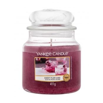 Yankee Candle Sweet Plum Sake 411 g vonná svíčka unisex