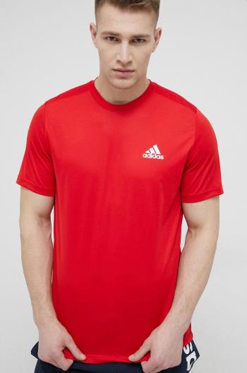 Tréninkové tričko adidas GM2108 červená barva, hladký