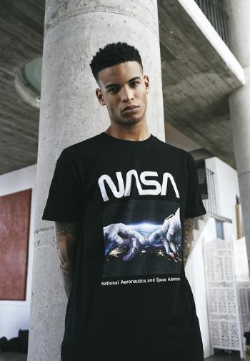 Mr. Tee NASA Astronaut Hands Tee black - S