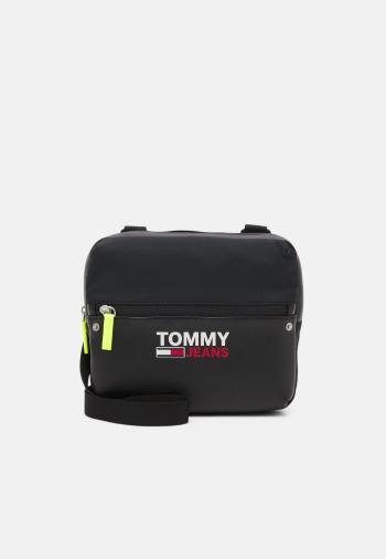 Tommy Hilfiger Tommy Jeans černá crossbody CAMPUS TWIST CHEST BAG