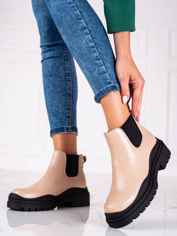 Klasické dámské  kotníčkové boty hnědé na plochém podpatku
