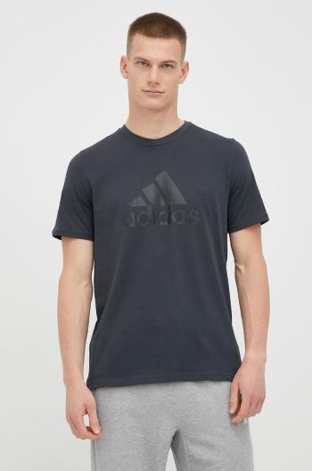 Bavlněné tričko adidas Performance šedá barva, s potiskem
