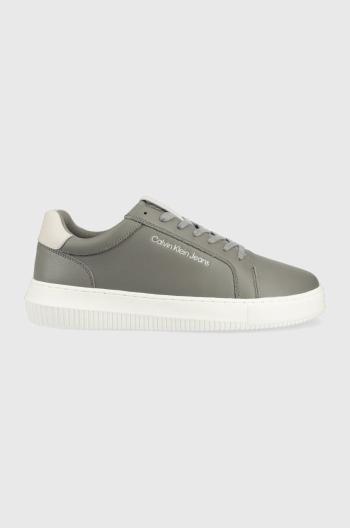 Kožené sneakers boty Calvin Klein Jeans šedá barva