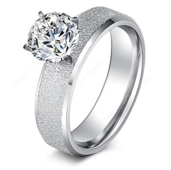 Ziskoun Stříbrný prsten z pískované chirurgické oceli s lesklým velkým zirkonem SR000038 Velikost: 6
