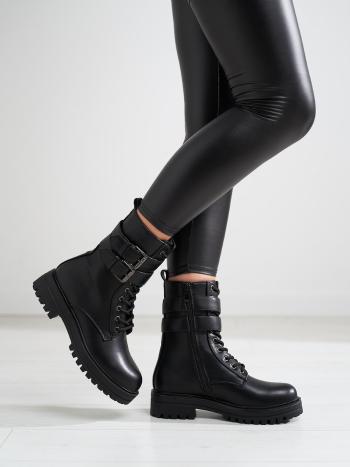Pohodlné  kotníčkové boty černé dámské na plochém podpatku