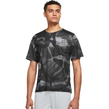 Nike NK DF MILER TOP SS CAMO Pánské běžecké tričko, tmavě šedá, velikost XL