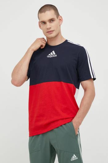 Bavlněné tričko adidas s aplikací