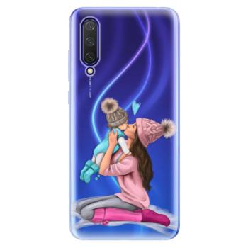 Odolné silikonové pouzdro iSaprio - Kissing Mom - Brunette and Boy - Xiaomi Mi 9 Lite