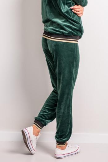 Zelené velurové teplákové kalhoty se zlatým lemováním 142-03