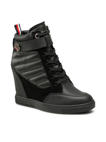 Tommy Hilfiger dámské černé boty Wedge - 37 (BDS)