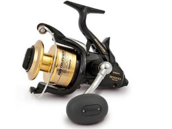 Shimano naviják baitrunner 8000 d