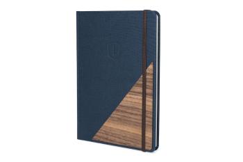 Reprezentativní zápisník Ocean Notebook s dřevěným detailem a možností výměny či vrácení do 30 dnů zdarma