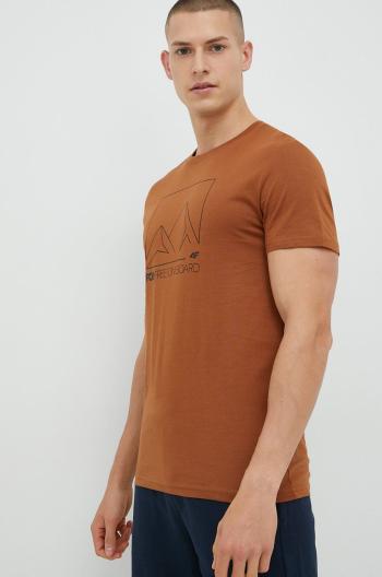Bavlněné tričko 4F hnědá barva, s potiskem