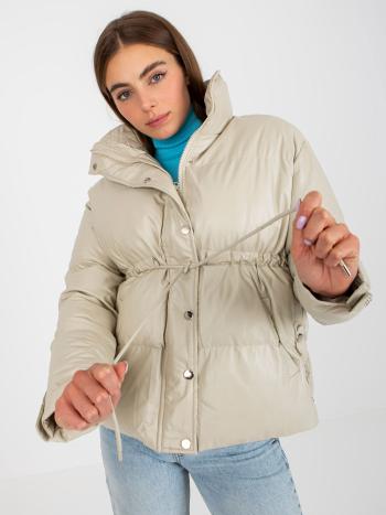 BÉŽOVÁ BUNDA SE STAHOVACÍ ŠŇŮRKOU -AI-KR-MC362.64-BEIGE Velikost: S/M