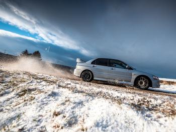 Zážitková jízda v Mitsubishi Lancer EVO IX mistrem republiky v rally