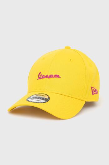 Bavlněná čepice New Era žlutá barva, s aplikací