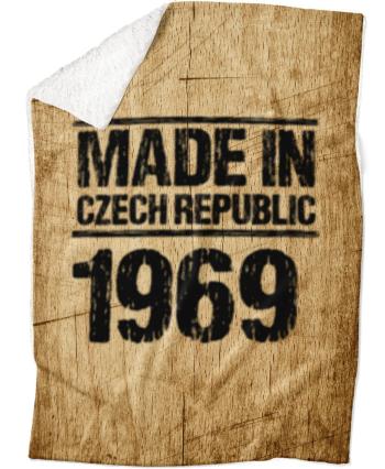 Deka Made In (rok: 1969, Podšití beránkem: ANO)