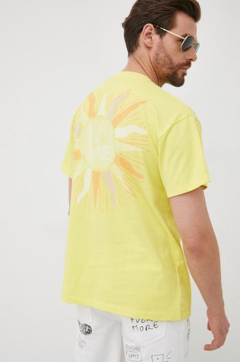 Bavlněné tričko Desigual žlutá barva, s potiskem