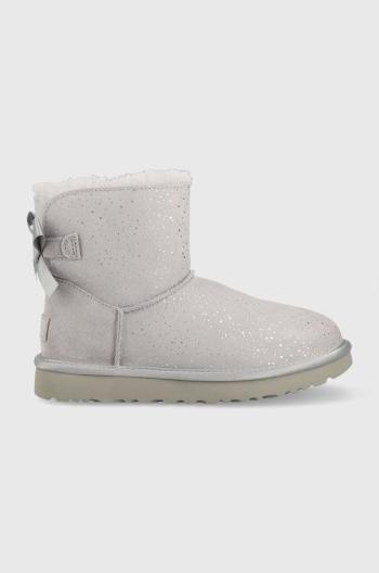 Semišové sněhule UGG W Mini Bailey Bow šedá barva