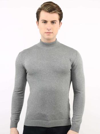 SVĚTLE ŠEDÝ PÁNSKÝ TENKÝ PLETENÝ SVETR SE STOJÁČKEM TIK-K21-0095-GRAY Velikost: 2XL