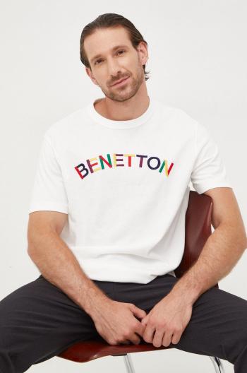 Bavlněné tričko United Colors of Benetton bílá barva, s aplikací