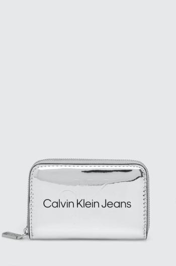 Peněženka Calvin Klein Jeans stříbrná barva, K60K611863