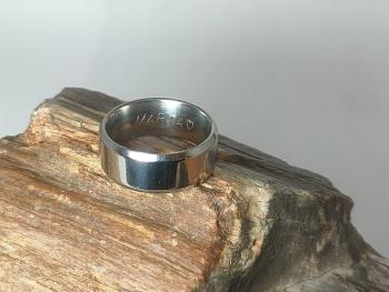 Ziskoun Prsten z broušeného titanu s vlastním motivem - stříbrný SR222 Velikost: 9