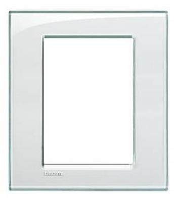 Legrand rám Living&Light bílá LNA4826KA