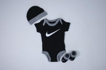 Nike nhn nike swoosh 0-6 m