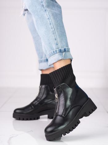 Trendy  kotníčkové boty černé dámské na plochém podpatku