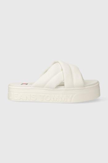 Pantofle Tommy Jeans TJW LETTERING FLATFORM SANDAL dámské, bílá barva, na platformě, EN0EN02465