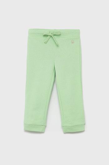 Dětské bavlněné kalhoty United Colors of Benetton zelená barva, hladké