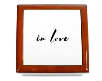 Dřevěná krabička in love