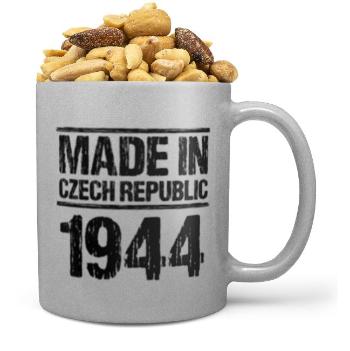 Hrnek Made In (rok: 1944, Náplň hrníčku: Směs slaných oříšků)