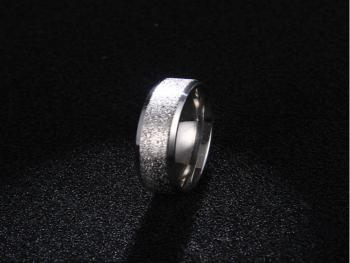 Ziskoun Dámský prsten s bočním zdobením z chirurgické oceli SR182 Průměr: Vel. 9 - 20 mm
