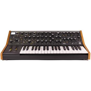 Moog Subsequent 37