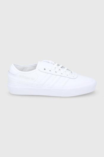 Boty adidas Originals H02385 bílá barva, na plochém podpatku