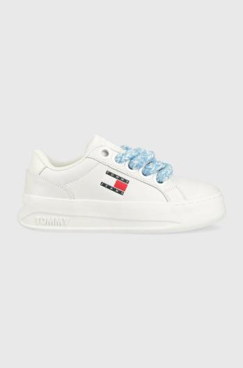 Kožené sneakers boty Tommy Jeans CITY FLATFORM bílá barva, EN0EN02117