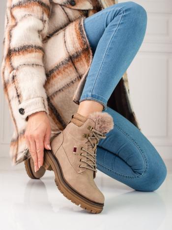 Klasické  kotníčkové boty dámské hnědé na plochém podpatku