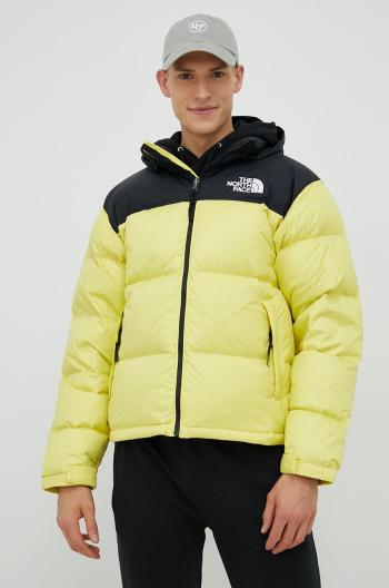 Péřová bunda The North Face Men S 1996 Retro Nuptse Jacket pánská, žlutá barva, zimní