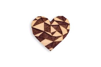 Dřevěná brož Love Brooch s praktickým zapínáním a možností výměny či vrácení do 30 dnů zdarma
