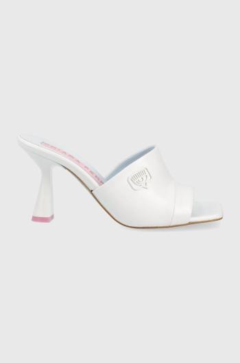 Pantofle Chiara Ferragni dámské, bílá barva, na podpatku