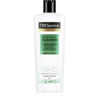 TRESemmé Replenish & Cleanse čisticí kondicionér pro mastné vlasy 400 ml