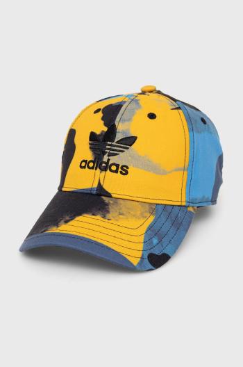 Čepice adidas Originals vzorovaná