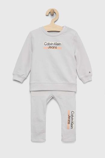 Dětská souprava Calvin Klein Jeans šedá barva